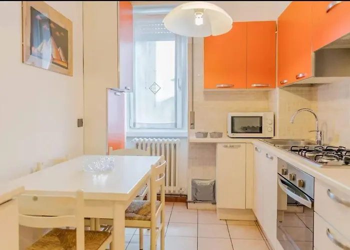 Elegant House By Mony - Free Wi-fi Lecco