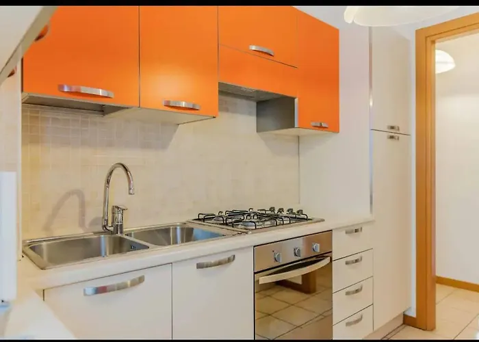 Апартаменты Elegant House By Mony - Free Wi-fi *